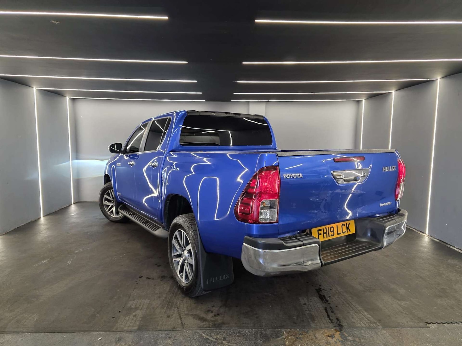 Used Toyota Hilux 2019 for sale - 77604008: Photo 6