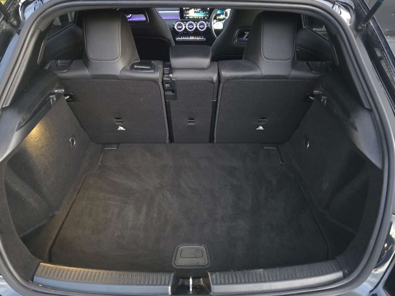 Used Mercedes-Benz A-Class 2019 for sale - 76862846: Photo 17