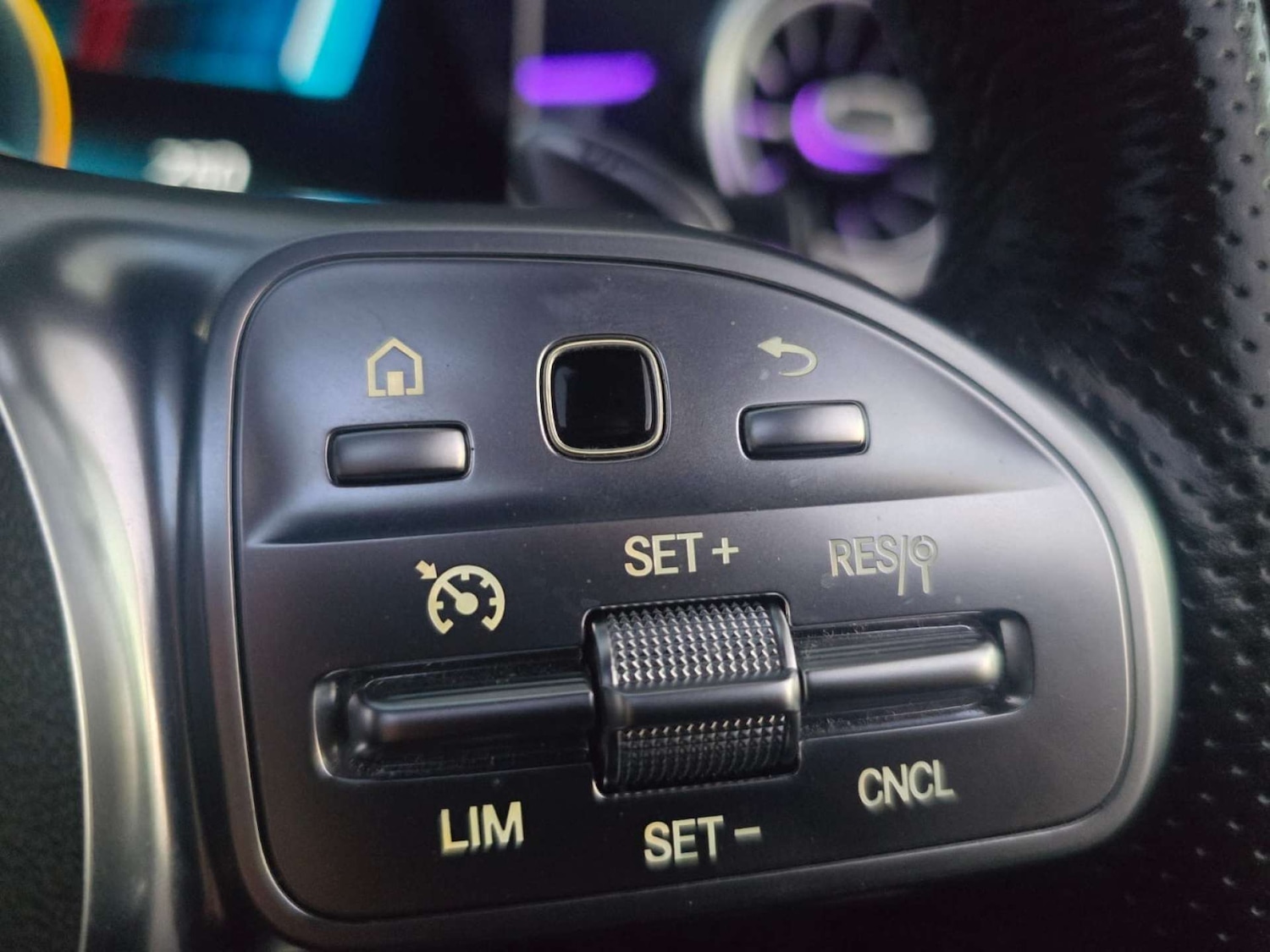 Used Mercedes-Benz A-Class 2019 for sale - 76862846: Photo 19