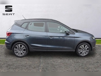 Used SEAT Arona 2024 for sale - 76676613: Photo