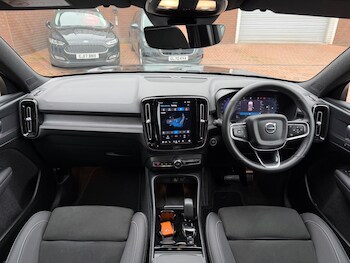 Used Volvo XC40 2024 for sale - 78362737: Photo