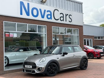 Used MINI Hatch 2019 for sale - 79075521: Photo