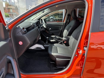 Used Dacia Duster 2022 for sale - 79601849: Photo