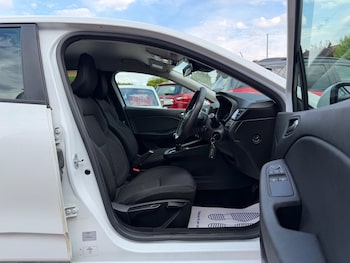 Used Renault Clio 2021 for sale - 79426453: Photo