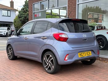 Used Hyundai i10 2023 for sale - 79794280: Photo