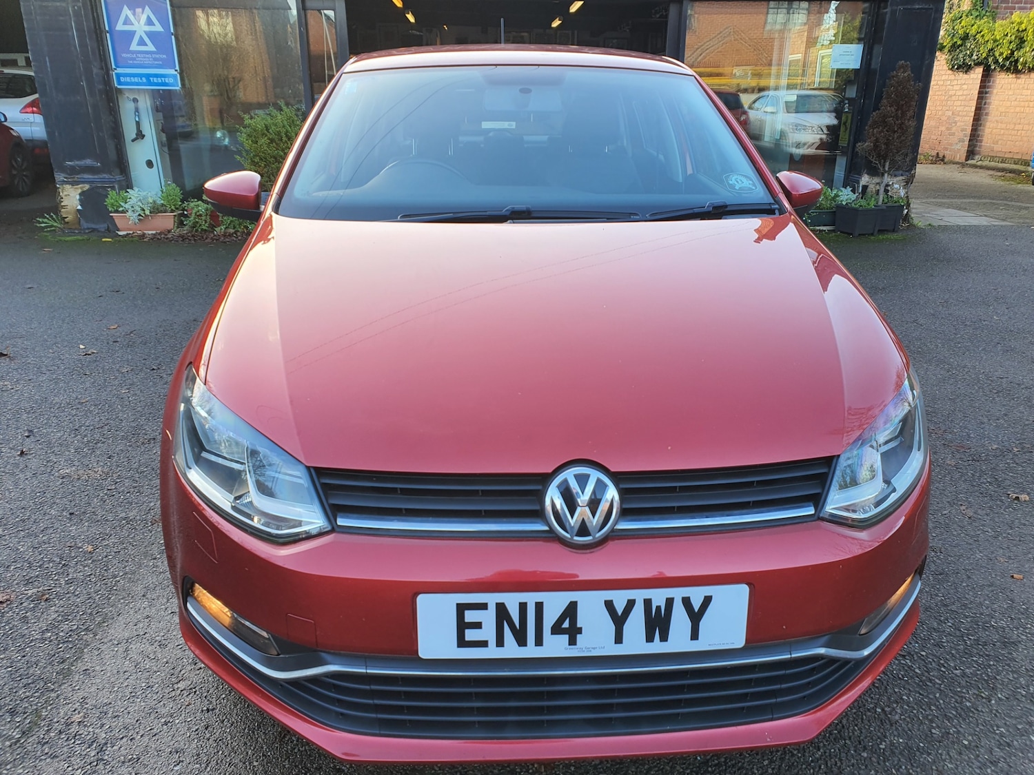 Used Volkswagen Polo 2014 for sale - 76693144: Photo 2