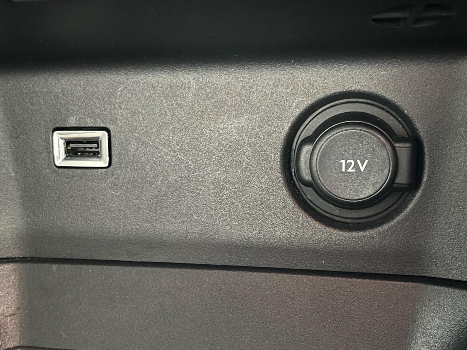 Used Peugeot 3008 for sale - 76728680: Photo 31