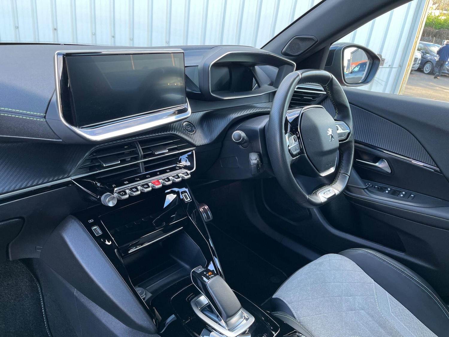 Used Peugeot 2008 2021 for sale - 76644796: Photo 3