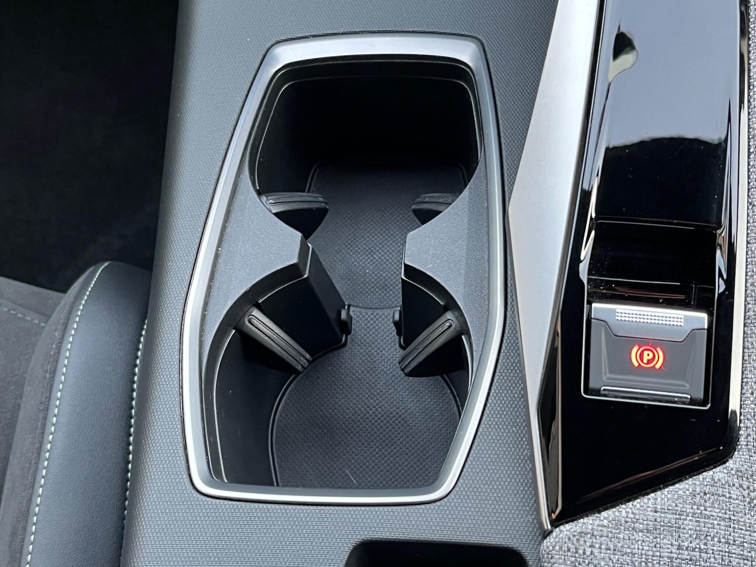 Used Peugeot 3008 2024 for sale - 76424310: Photo 42