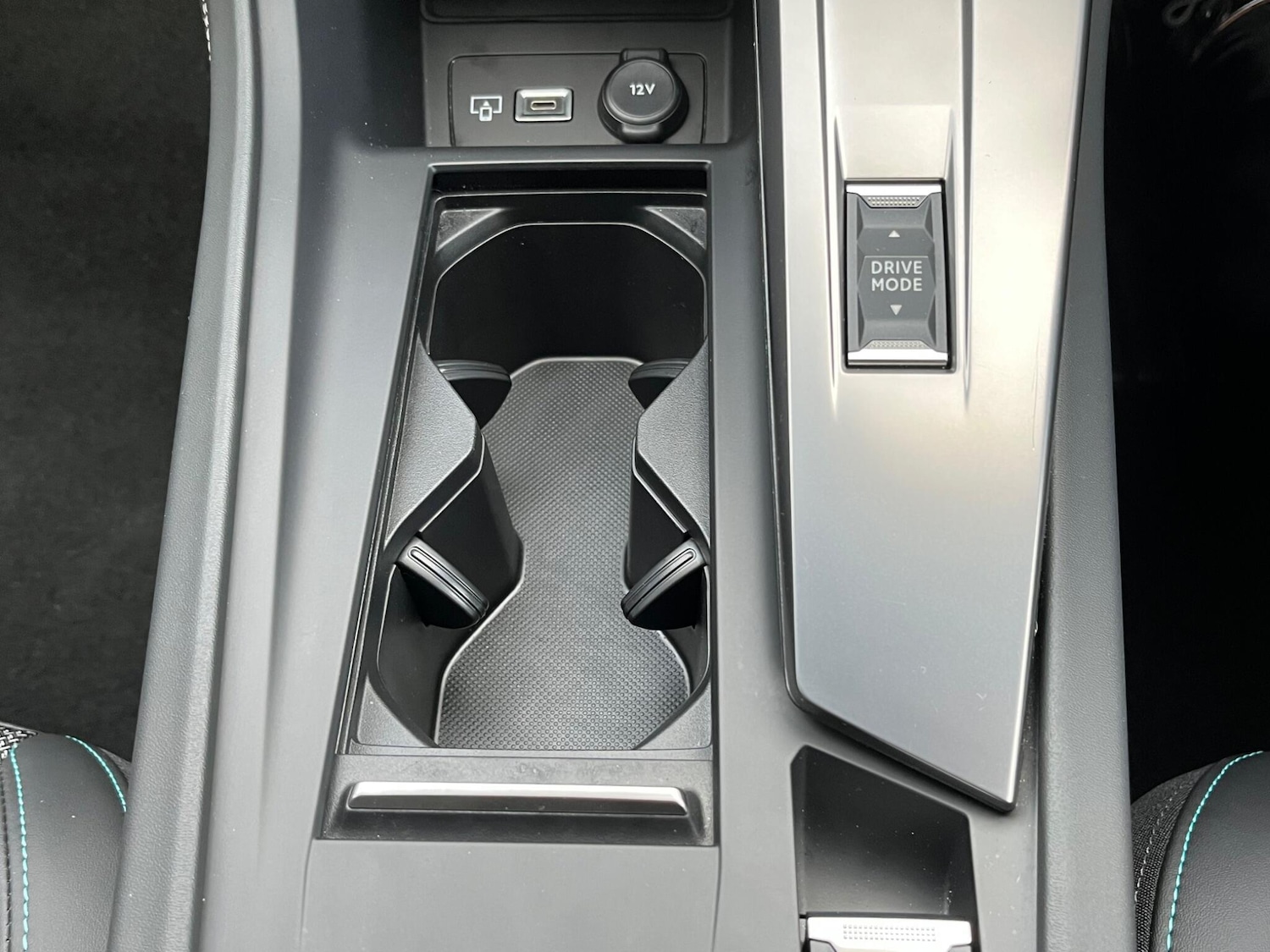 Used Peugeot 308 SW 2024 for sale - 76389182: Photo 48