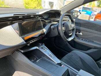 Used Peugeot E-308 2024 for sale - 76188860: Photo