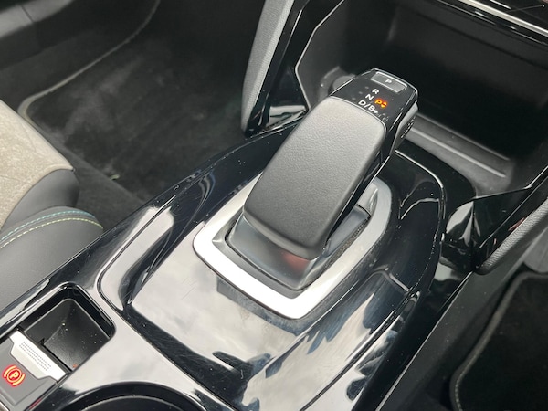 Used Peugeot E-2008 2021 for sale - 76306882: Photo 43