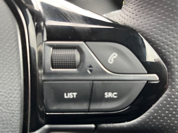 Used Peugeot E-2008 2021 for sale - 76306882: Photo 55