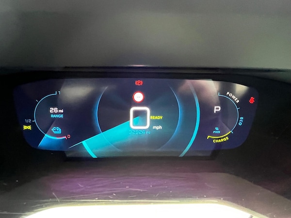 Used Peugeot E-2008 2021 for sale - 76306882: Photo 74