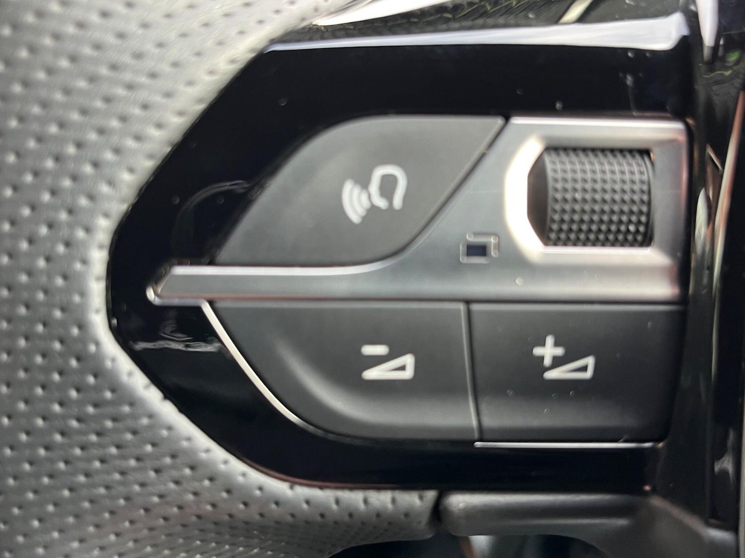 Used Peugeot 208 2024 for sale - 76388369: Photo 44