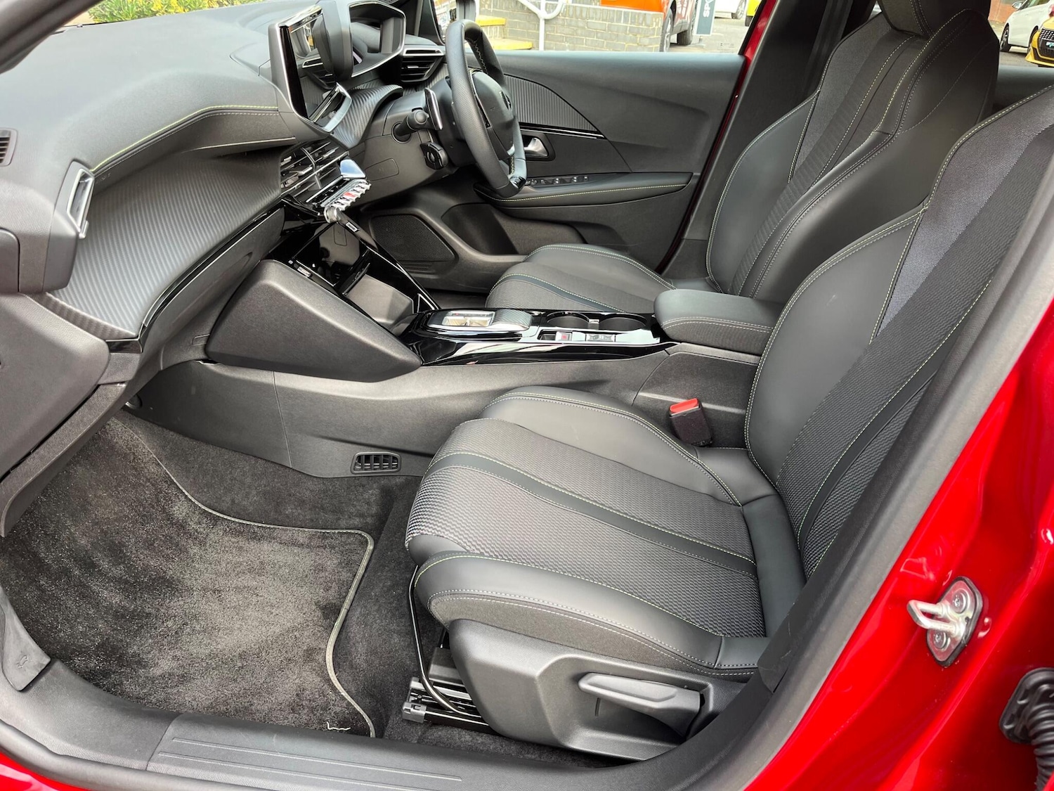 Used Peugeot 208 2024 for sale - 76388369: Photo 56