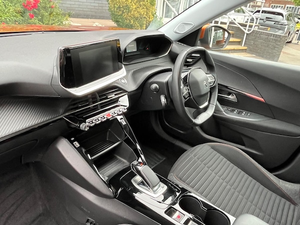 Used Peugeot E-2008 2021 for sale - 76260005: Photo 3