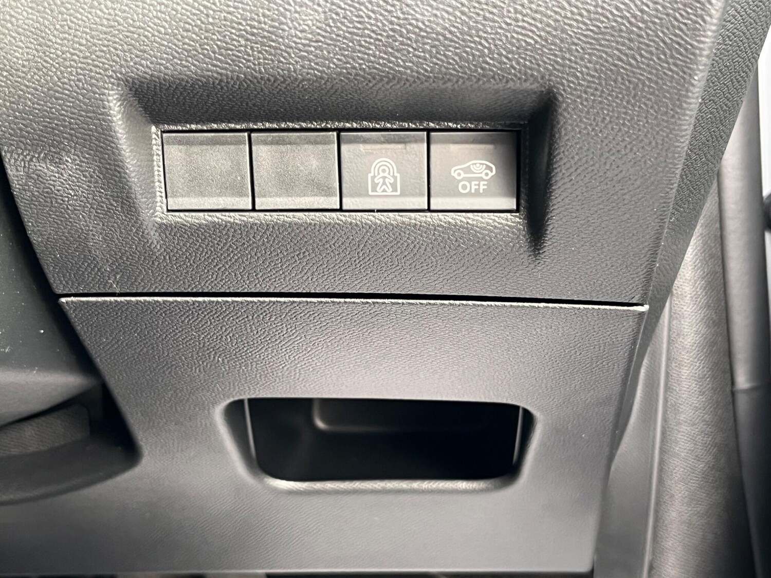 Used Peugeot E-208 2025 for sale - 76619689: Photo 53