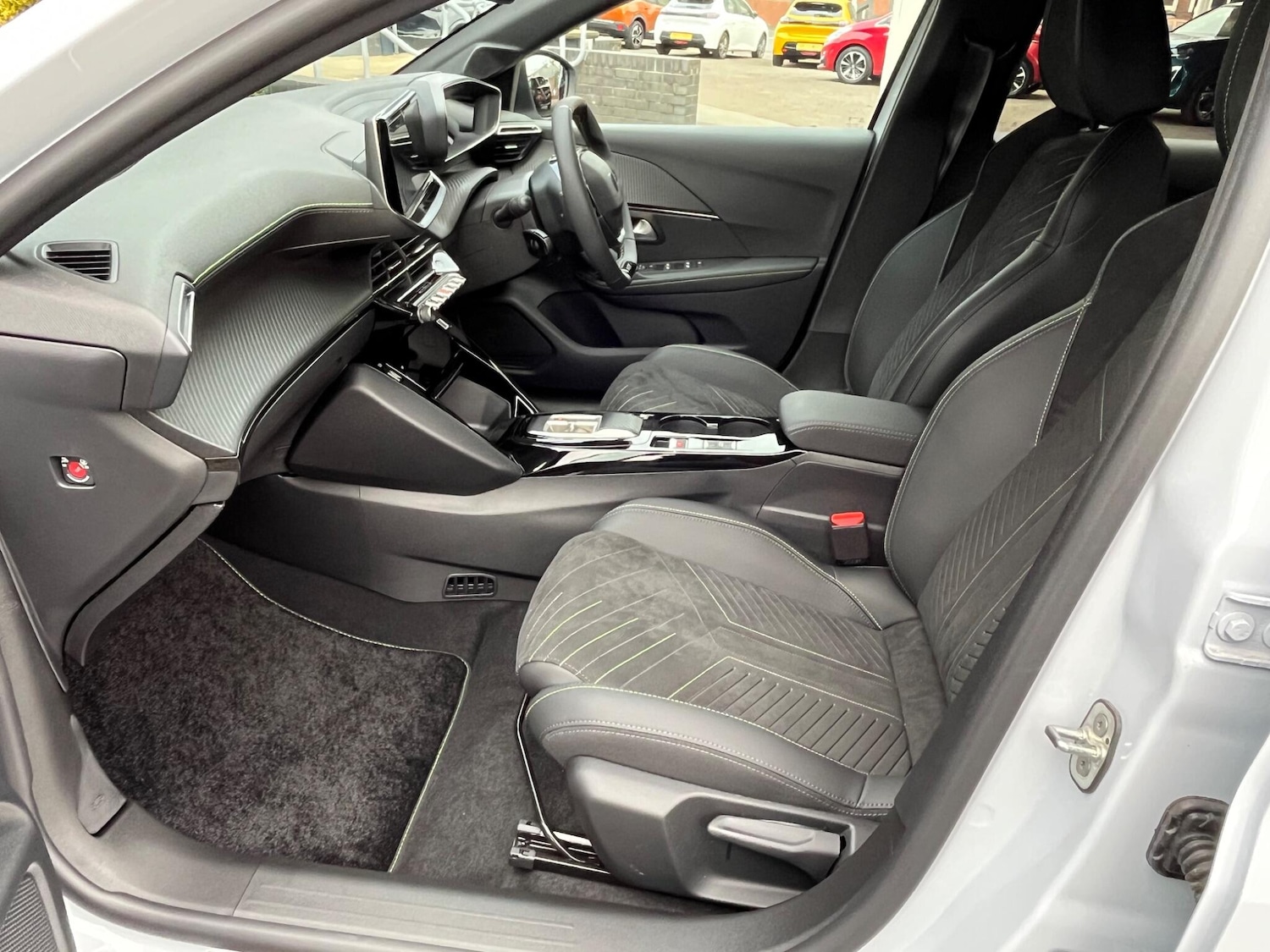 Used Peugeot E-208 2025 for sale - 76619689: Photo 57