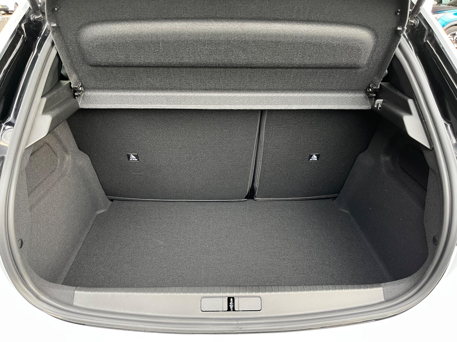 Used Peugeot E-208 2025 for sale - 76619689: Photo 9