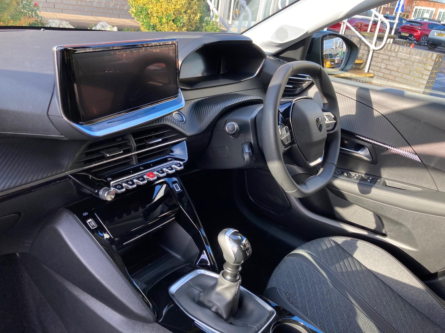 Used Peugeot 208 2024 for sale - 76188961: Photo 2