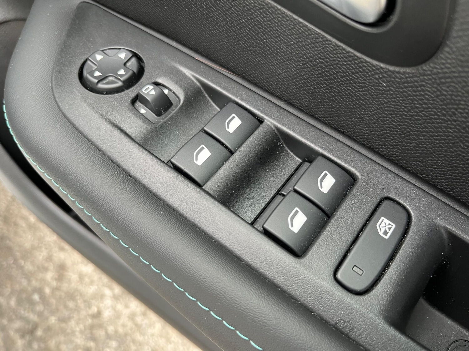 Used Peugeot 208 2023 for sale - 76389244: Photo 30