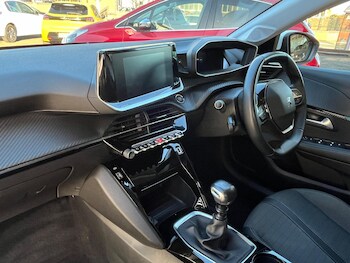 Used Peugeot 208 2020 for sale - 76620024: Photo