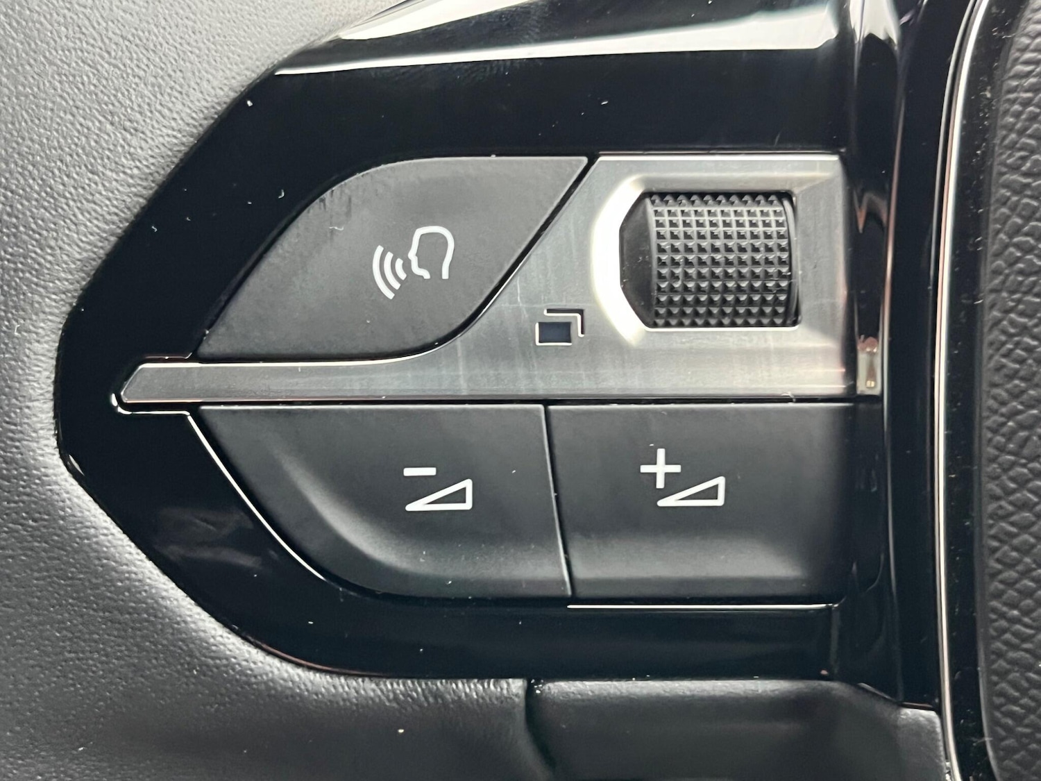 Used Peugeot 2008 2024 for sale - 76270933: Photo 38