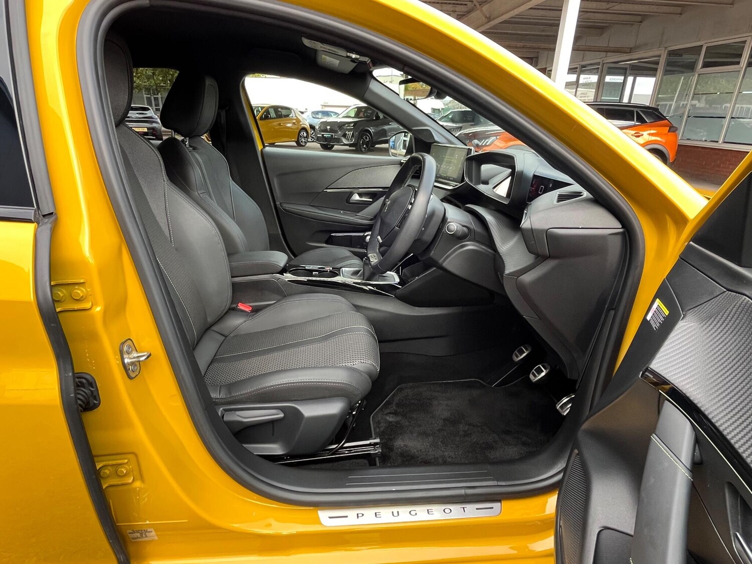 Used Peugeot 208 2022 for sale - 76371326: Photo 13