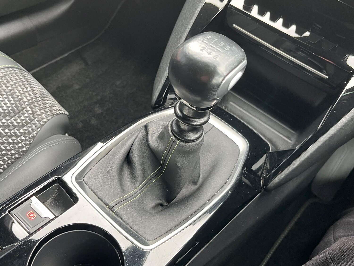 Used Peugeot 208 2022 for sale - 76371326: Photo 42