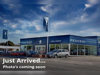 Peugeot - E-2008