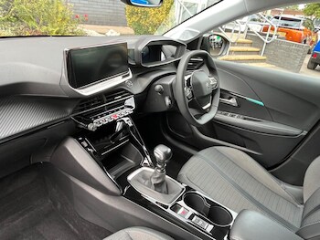 Used Peugeot 208 2023 for sale - 76189416: Photo