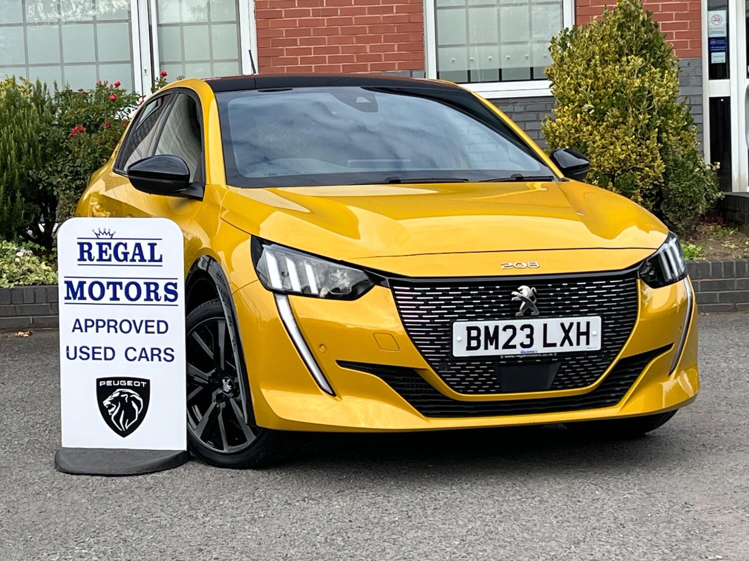 Used Peugeot 208 2023 for sale - 76188799: Photo 1