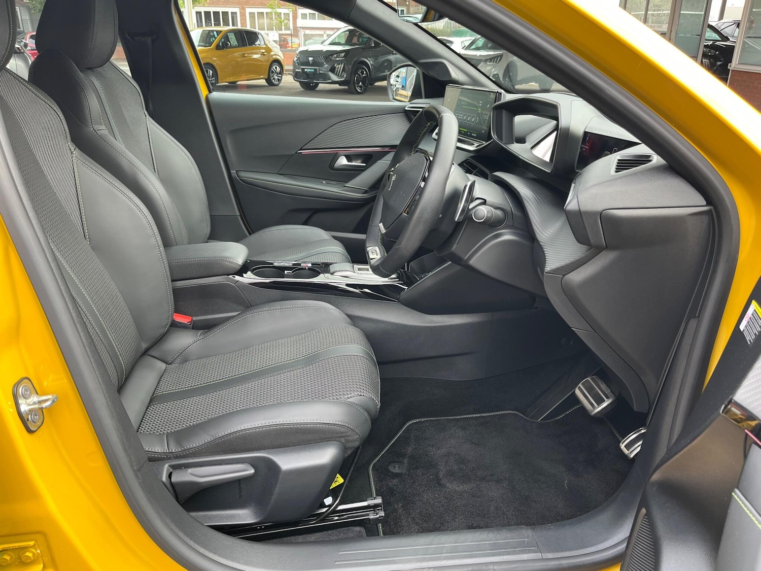 Used Peugeot 208 2023 for sale - 76188799: Photo 12