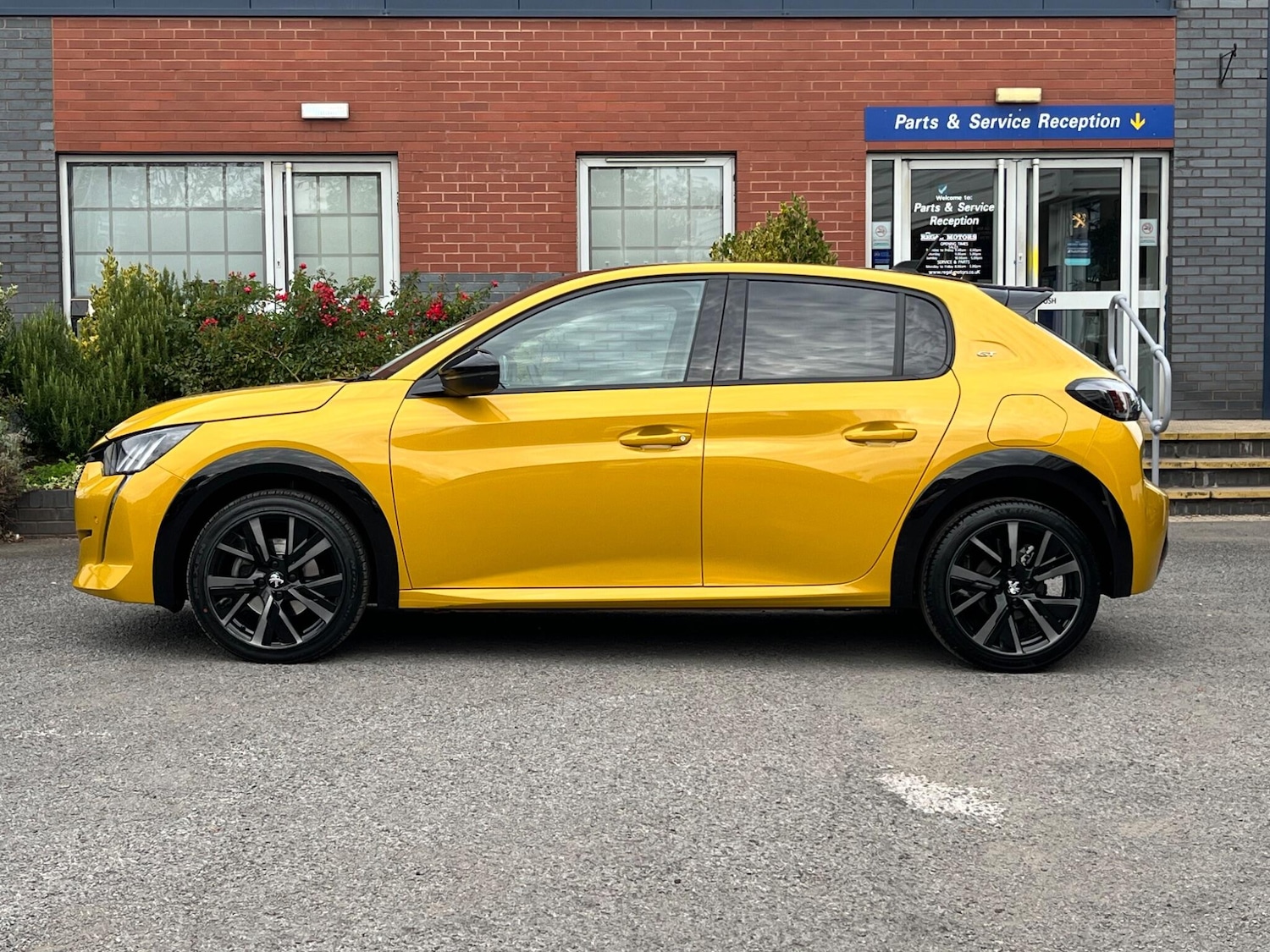 Used Peugeot 208 2023 for sale - 76188799: Photo 33
