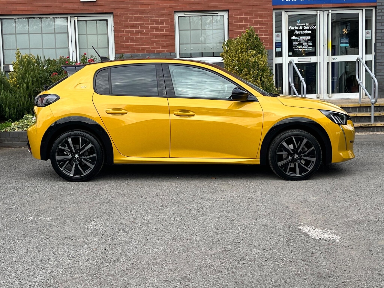 Used Peugeot 208 2023 for sale - 76188799: Photo 7