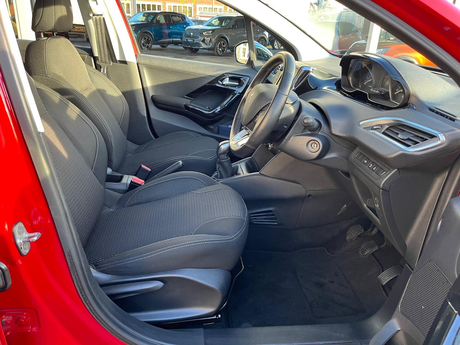 Used Peugeot 208 2016 for sale - 76572867: Photo 11