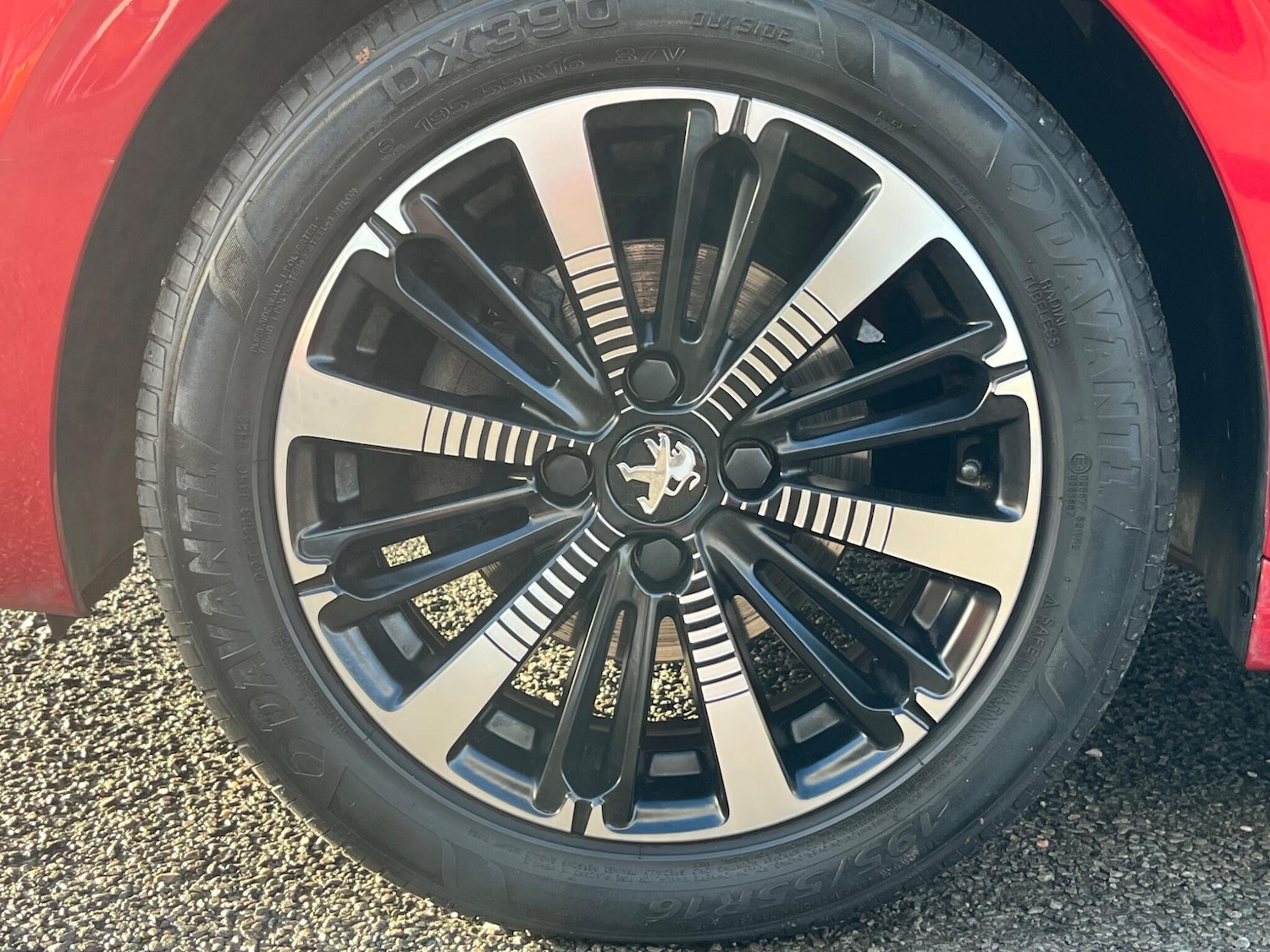 Used Peugeot 208 2016 for sale - 76572867: Photo 14