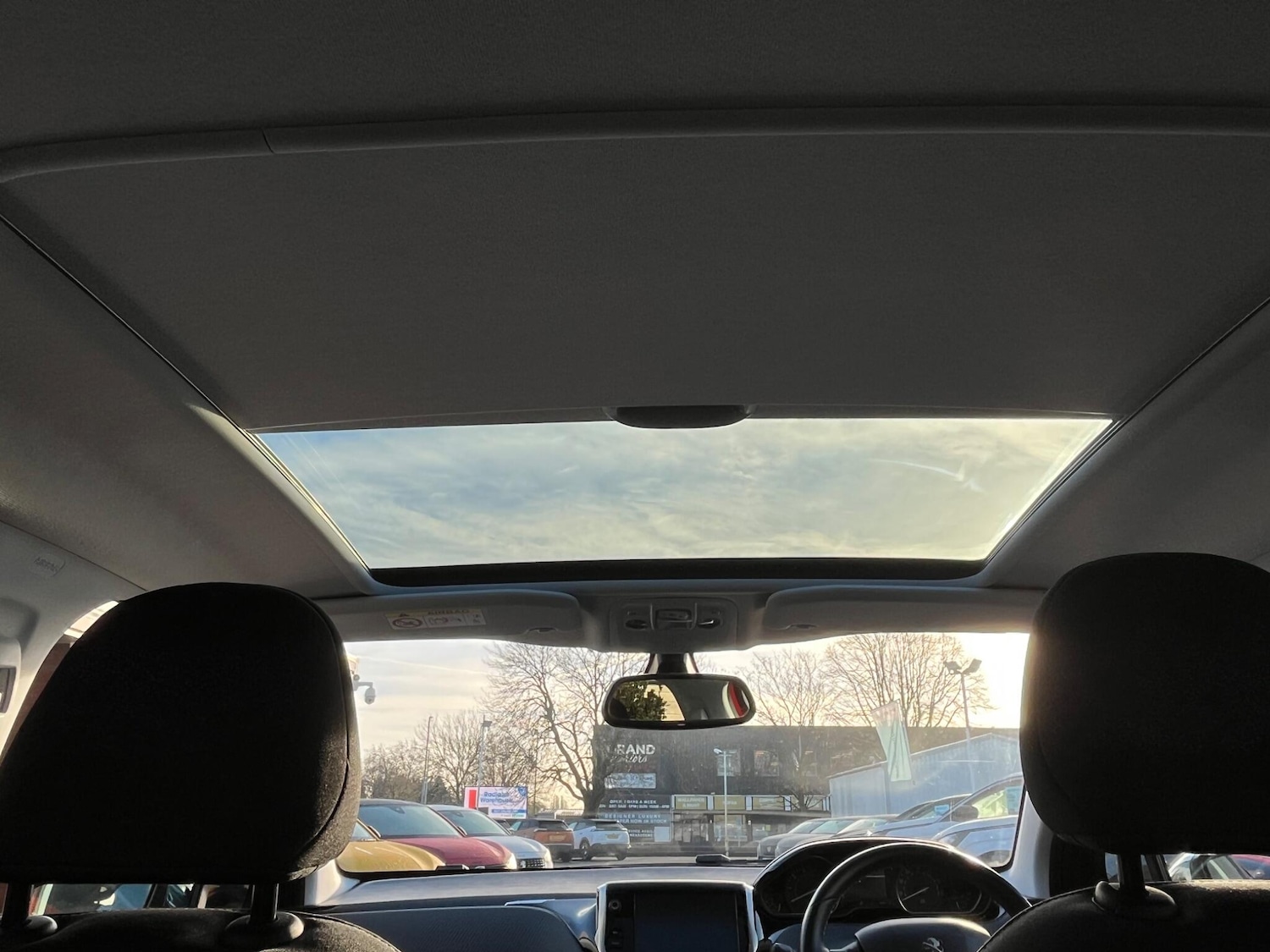 Used Peugeot 208 2016 for sale - 76572867: Photo 26