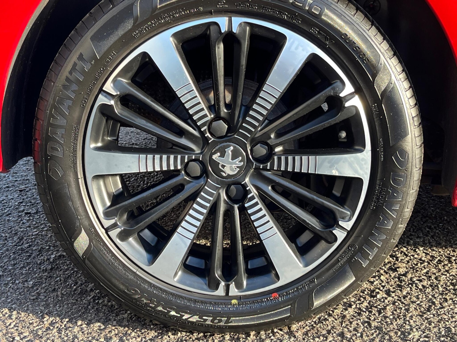 Used Peugeot 208 2016 for sale - 76572867: Photo 3