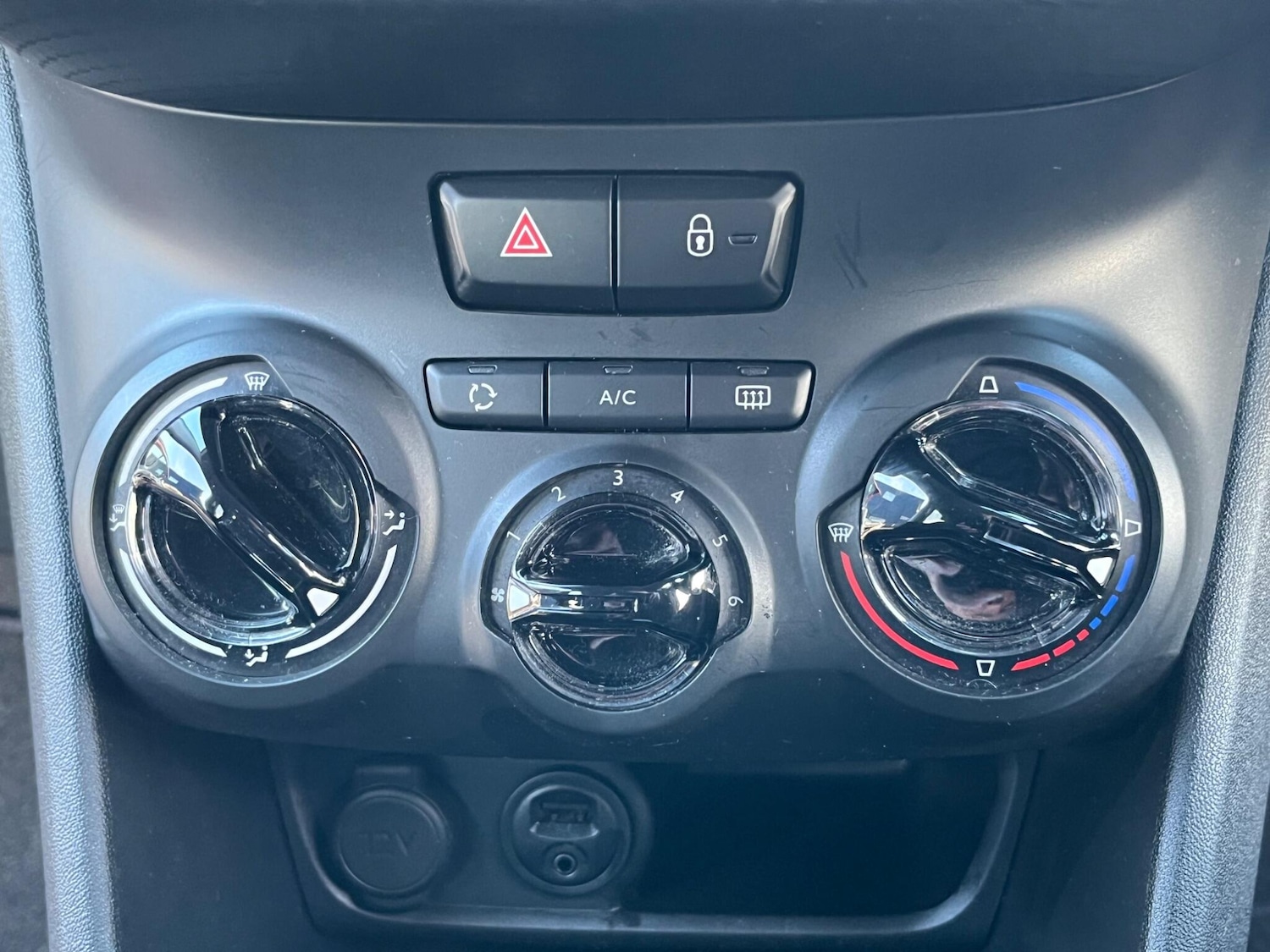 Used Peugeot 208 2016 for sale - 76572867: Photo 34