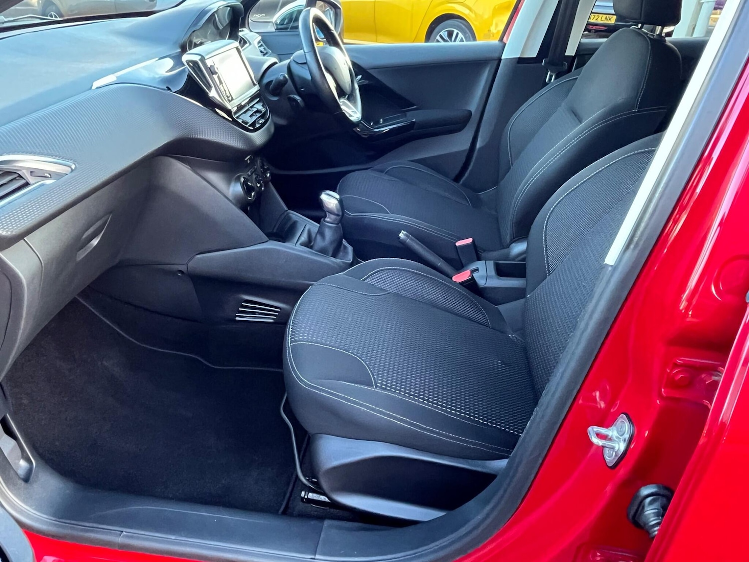 Used Peugeot 208 2016 for sale - 76572867: Photo 44