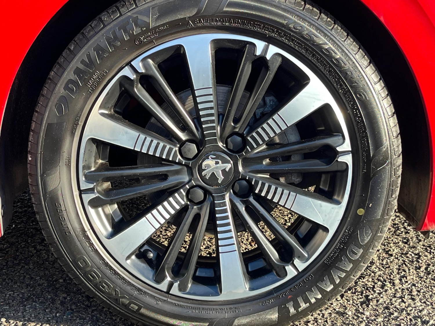 Used Peugeot 208 2016 for sale - 76572867: Photo 46