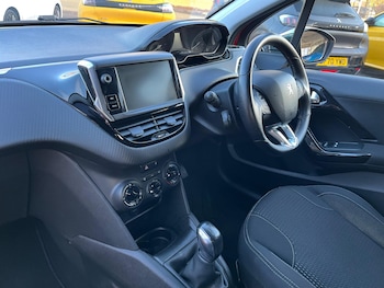 Used Peugeot 208 2016 for sale - 76572867: Photo