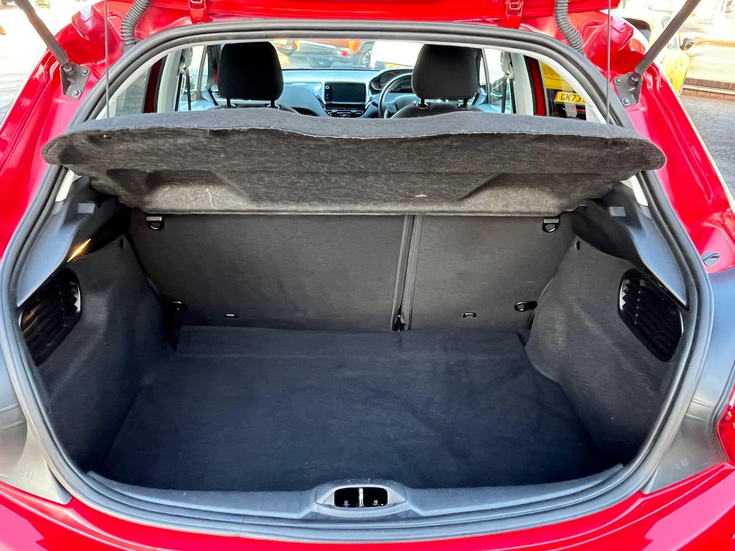 Used Peugeot 208 2016 for sale - 76572867: Photo 8