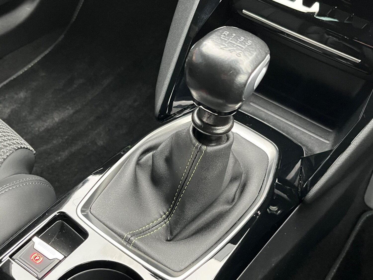 Used Peugeot 2008 2022 for sale - 76283739: Photo 36