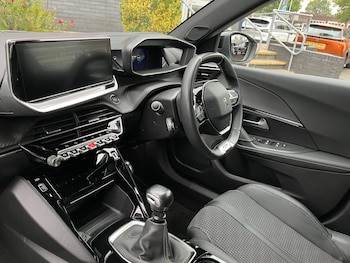 Used Peugeot 2008 2022 for sale - 76283739: Photo 3