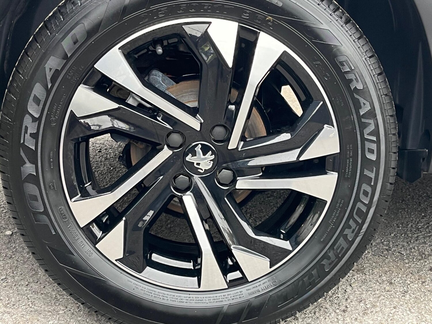 Used Peugeot 2008 2022 for sale - 76283739: Photo 5