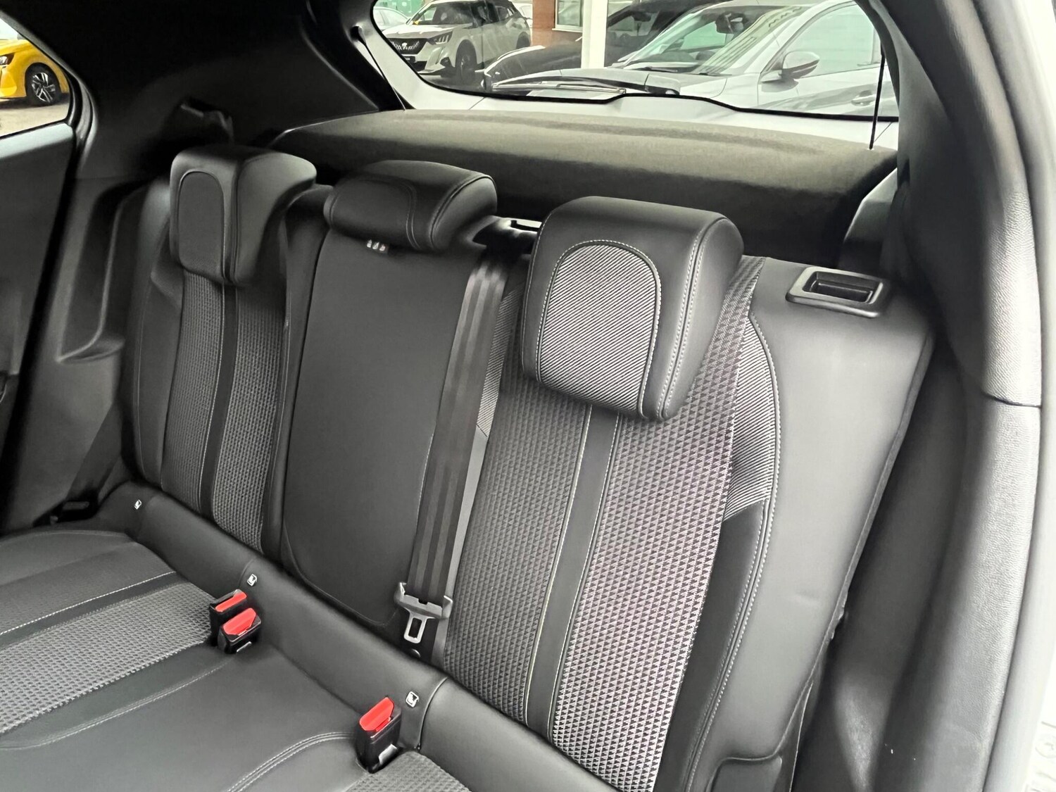 Used Peugeot 2008 2022 for sale - 76283739: Photo 8