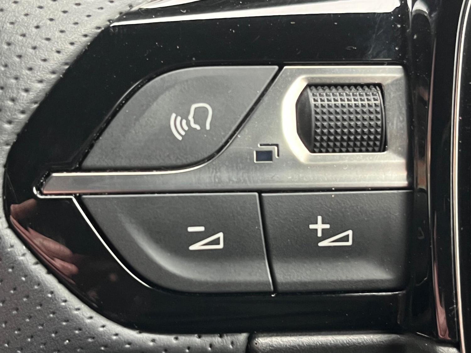 Used Peugeot 2008 2023 for sale - 76190046: Photo 53
